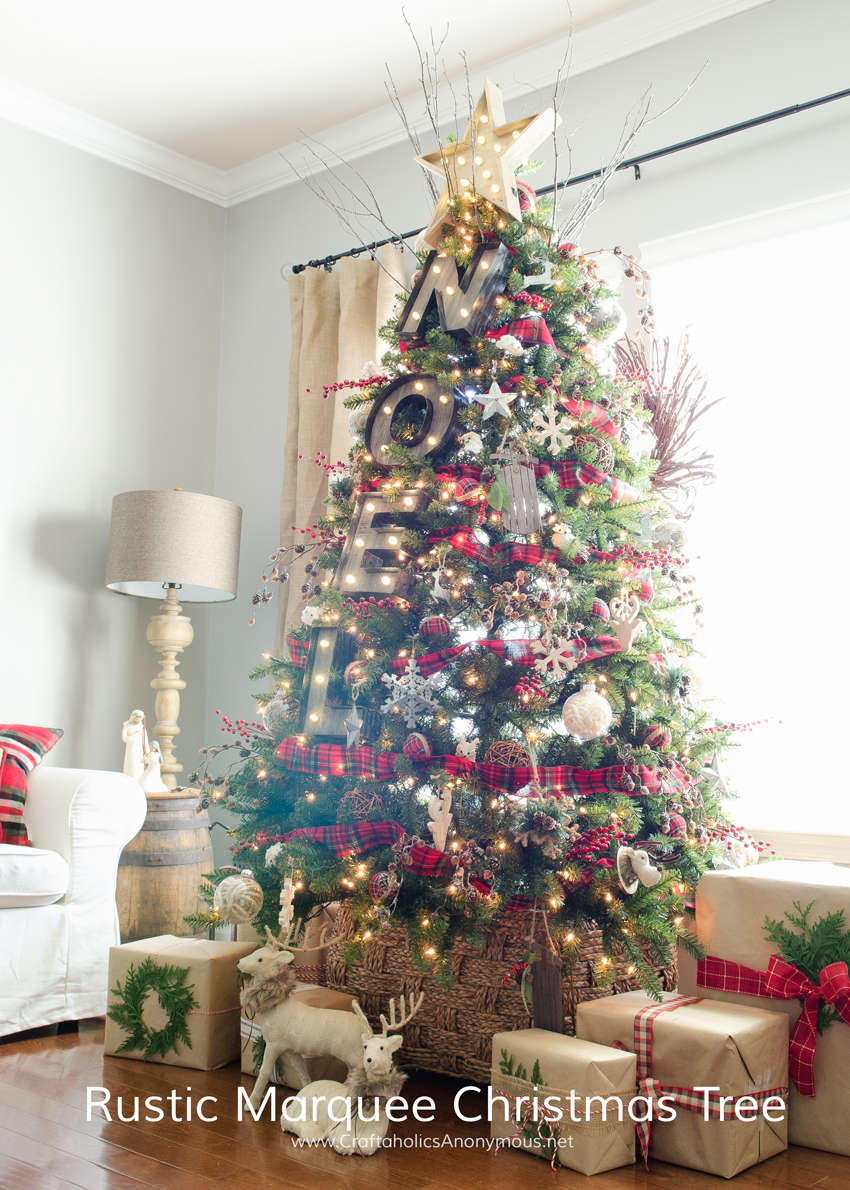 rustic-marquee-christmas-tree